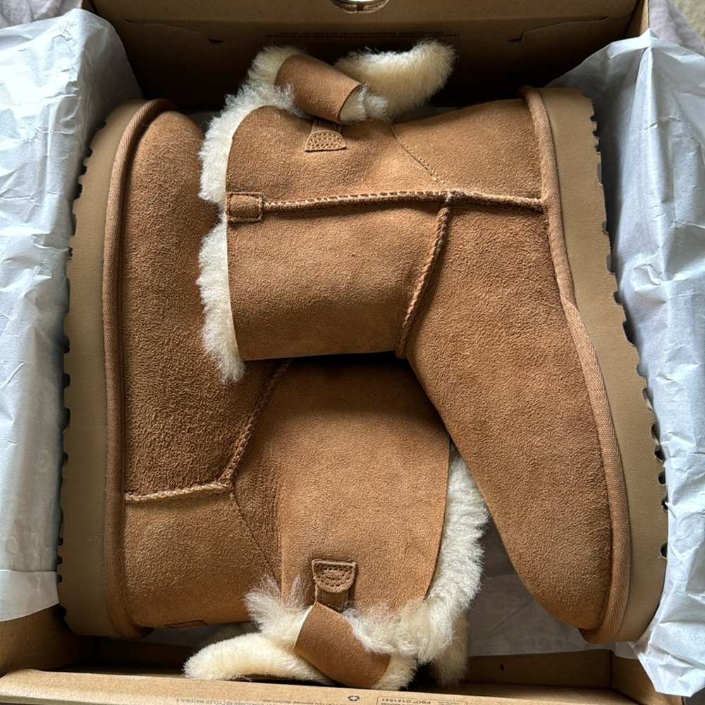 Ugg Classic Heritage Bow Boots